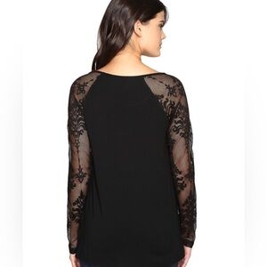 Stretchy TRENDY EDGY grunge y2k 90s Black lace sleeves Tart brand M **2 for 20*